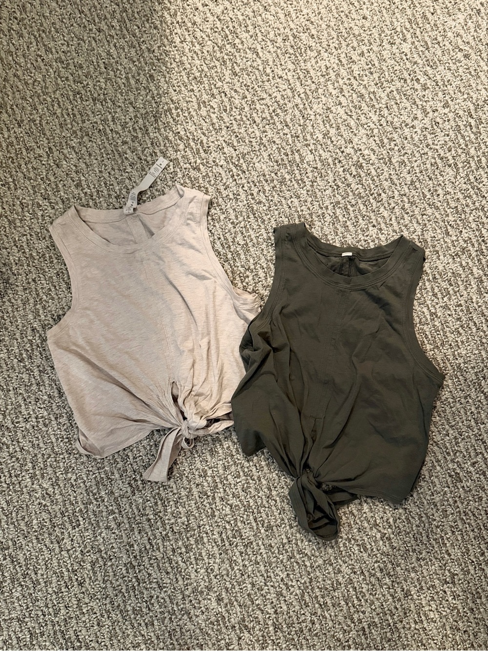 lululemon athletica beige & charcoal knit tank tops s